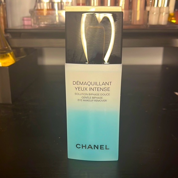 CHANEL Other - Chanel eye make up remover